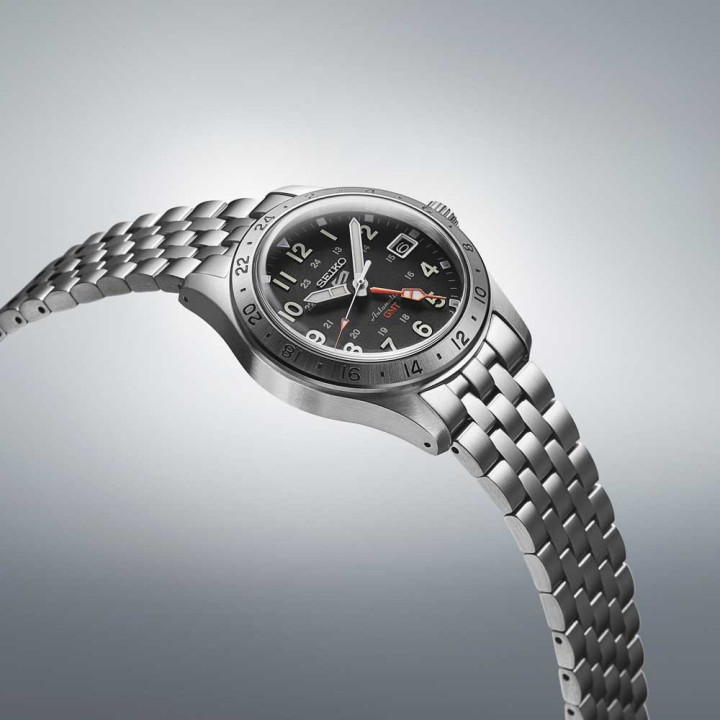 SEIKO 5 SSK023K1 GMT Field