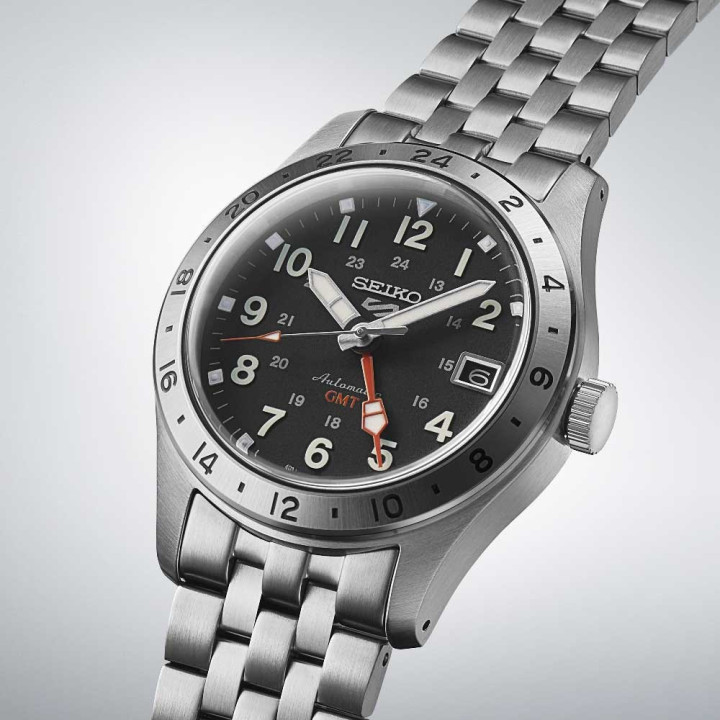 SEIKO 5 SSK023K1 GMT Field