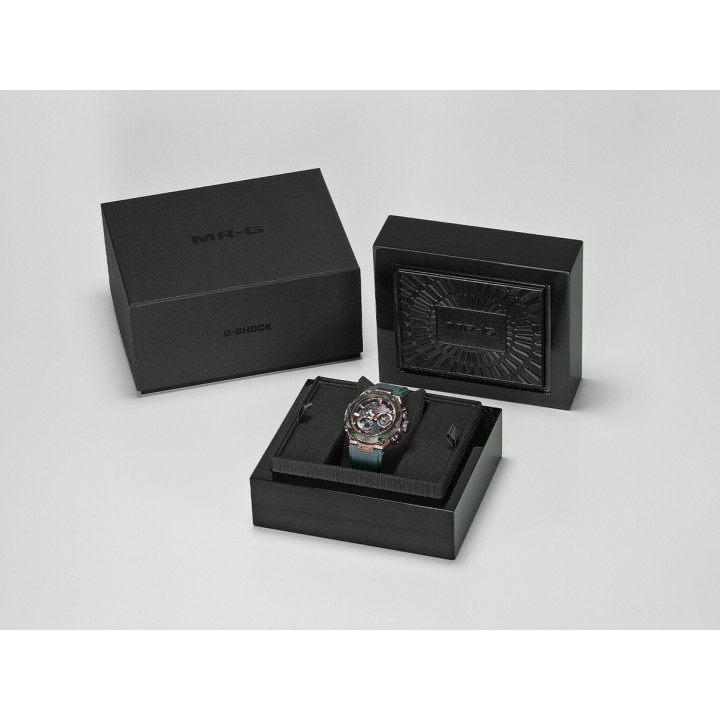 G-SHOCK MRG-B2000KT-3ADR Kurogane-Tsuba Edition Limitée