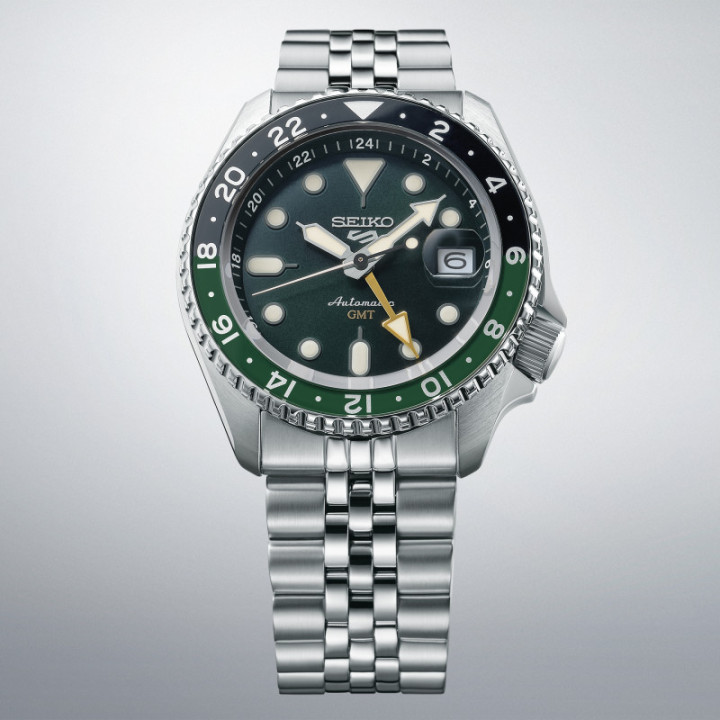 Montre SEIKO 5 Sports | SSK035K1 | GMT Automatique | Cadran Vert & Bracelet Jubilee