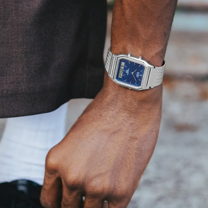 Casio Vintage AQ-230EM-2AEF | Montre Ana-Digi Maille Milanaise Acier