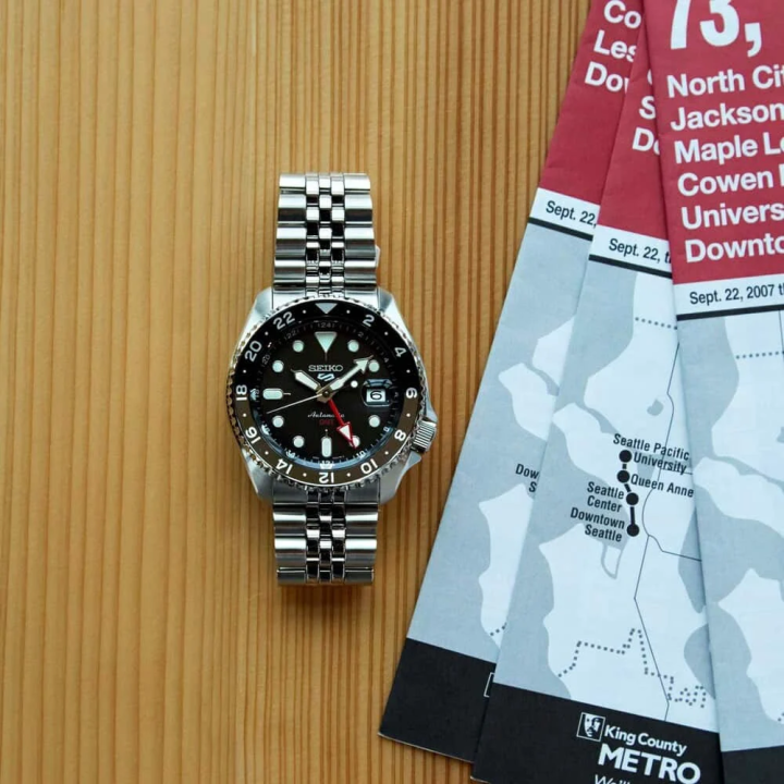 Montre SEIKO 5 Sports | SSK001K1 | GMT Automatique | Noir & Gris