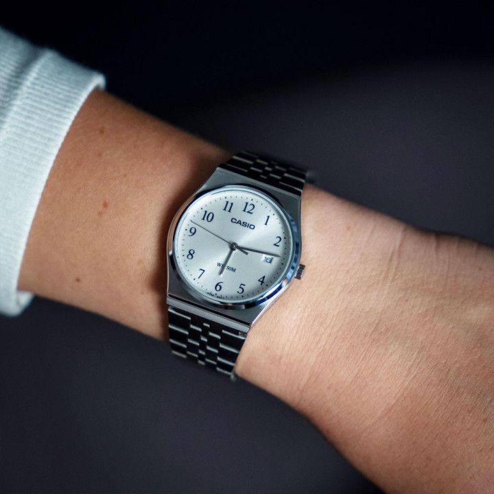 CASIO MTP-B145D-7BVEF Rétro 80's | Montre Acier Argentée