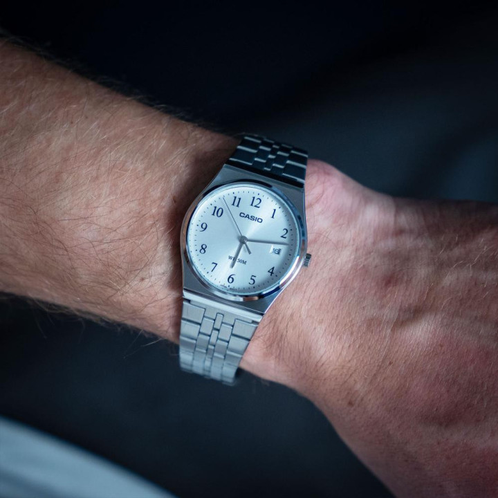 CASIO MTP-B145D-7BVEF Rétro 80's | Montre Acier Argentée
