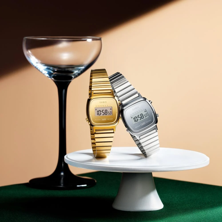 Montre Femme Casio Vintage LA670WES-7AEF Cadran Miroir