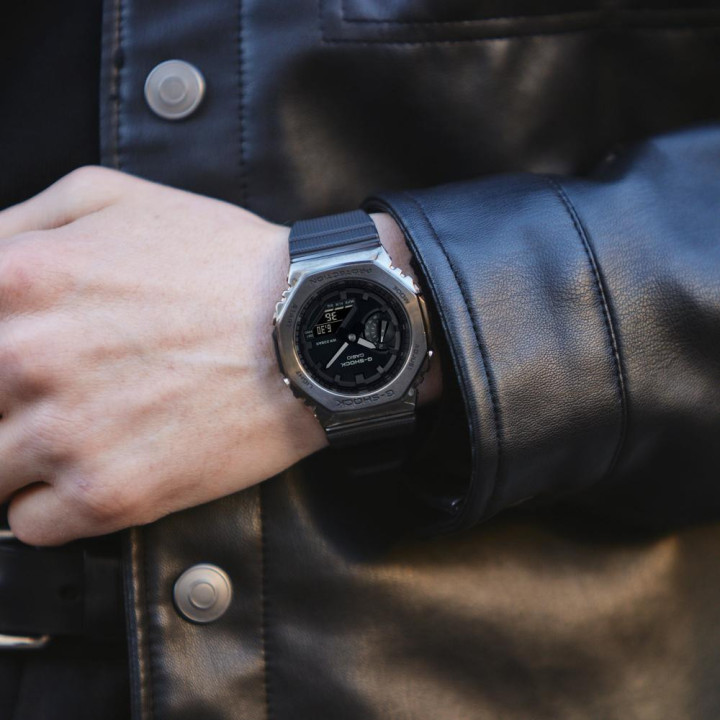 Montre G-SHOCK CasiOak GM-2100BB-1AER Acier Noir Furtive