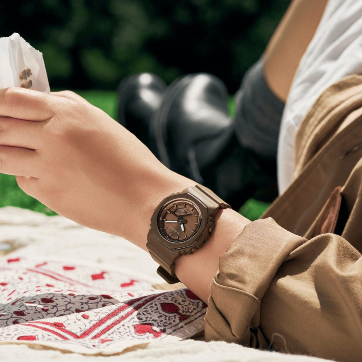 Casio G-Shock GMA-P2110B-5A Compacte Brune Octogonale