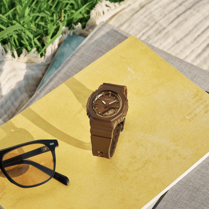Casio G-Shock GMA-P2110B-5A Compacte Brune Octogonale