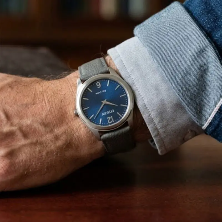 Citizen Suratto AR3120-24L Ultra-Plate 4.7mm Cadran Bleu