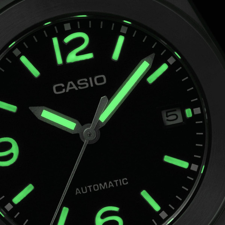 Casio Automatique CMK-100TC-1AER Titane Bracelet Tissu