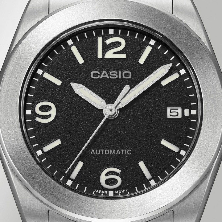 Casio Automatique CMK-100TD-1AER Tout Titane Saphir