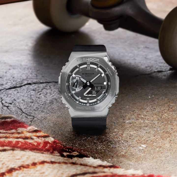 G-SHOCK GM-2100N-2AER