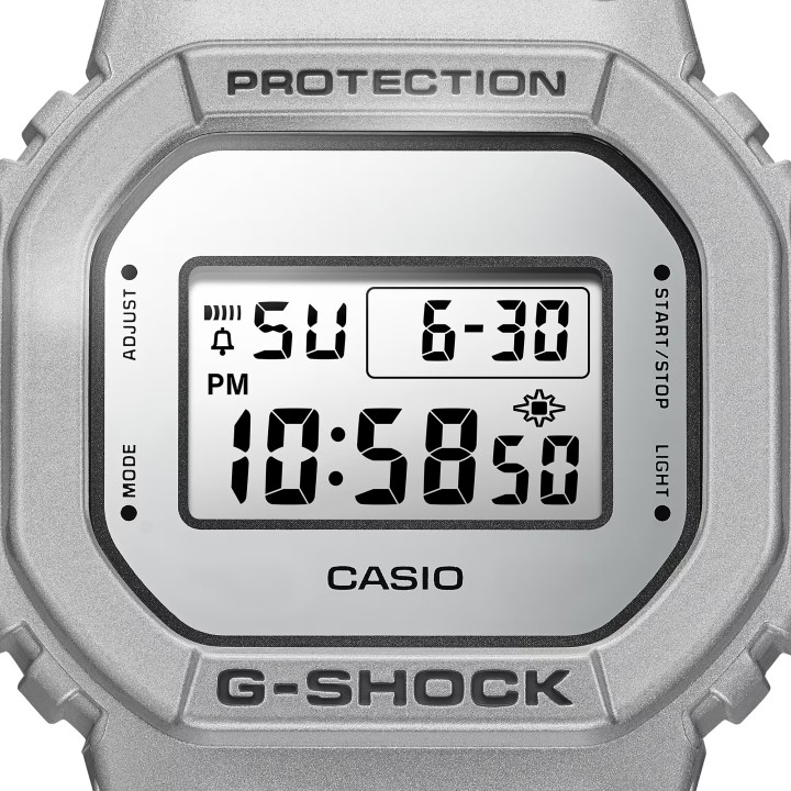 G-SHOCK DW-5600FF-8ER Edition Limitée
