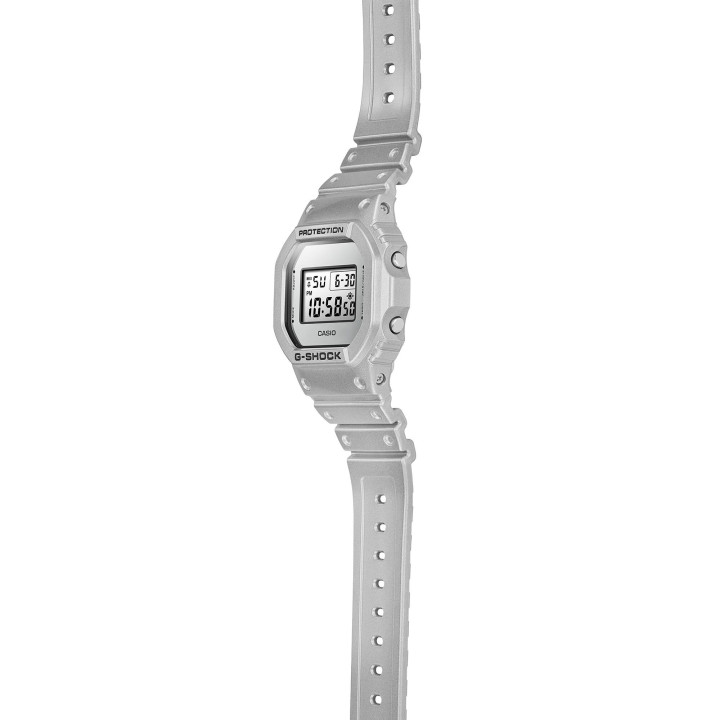 G-SHOCK DW-5600FF-8ER Edition Limitée